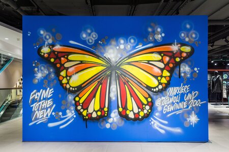 Colourful FLY ME TO THE NEW Campaign at Jelmoli
