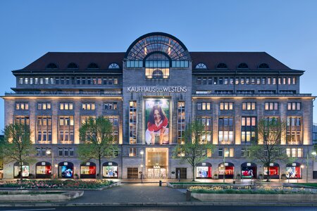 Tommy Hilfiger x Kendall Jenner at KaDeWe