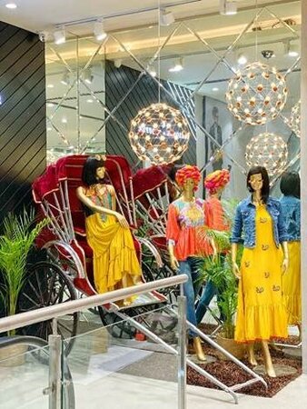 Shoppers Stop expands into Kolkata