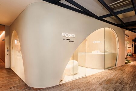 Lotte Department Store Received Human Rights Certification