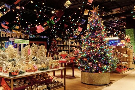 Selfridges Unveils 2026 Christmas Store in London