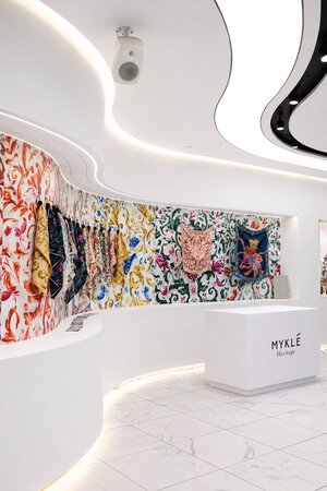 STEEN & STROM Celebrates with Myklé
