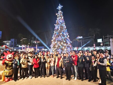 ‘Love Sharing’ Shoe Raising & Christmas Ceremony