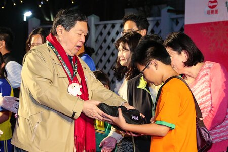 ‘Love Sharing’ Shoe Raising & Christmas Ceremony