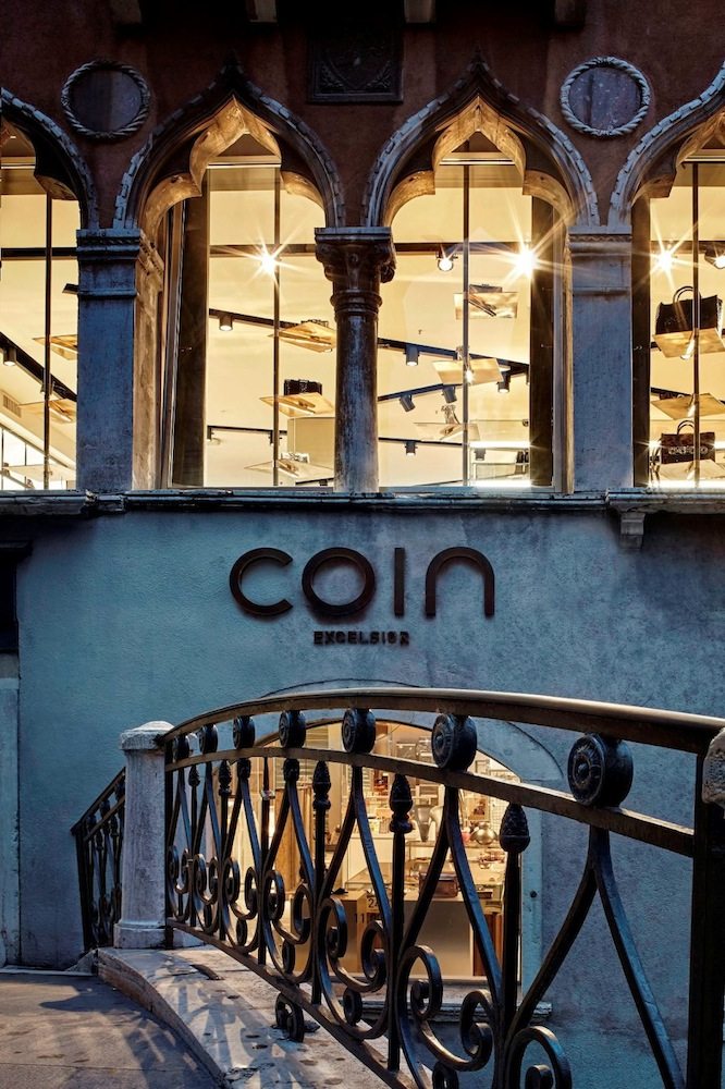 Coin Excelsior, Venice
